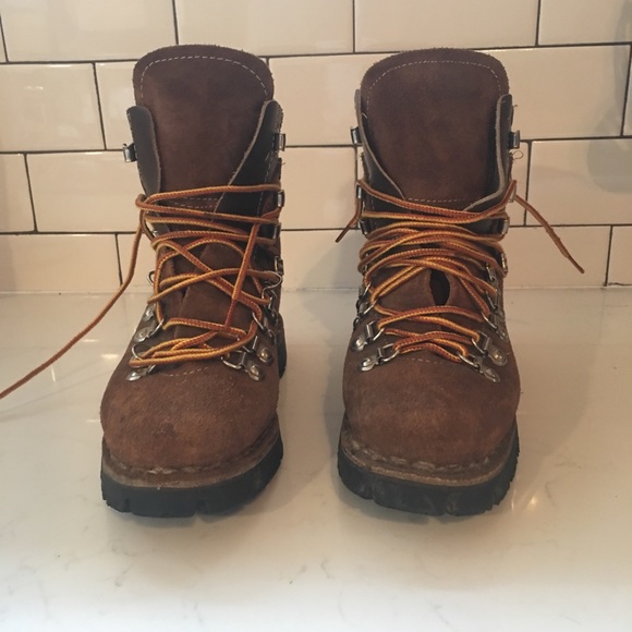 Vibram Shoes - Women’s hiking boots